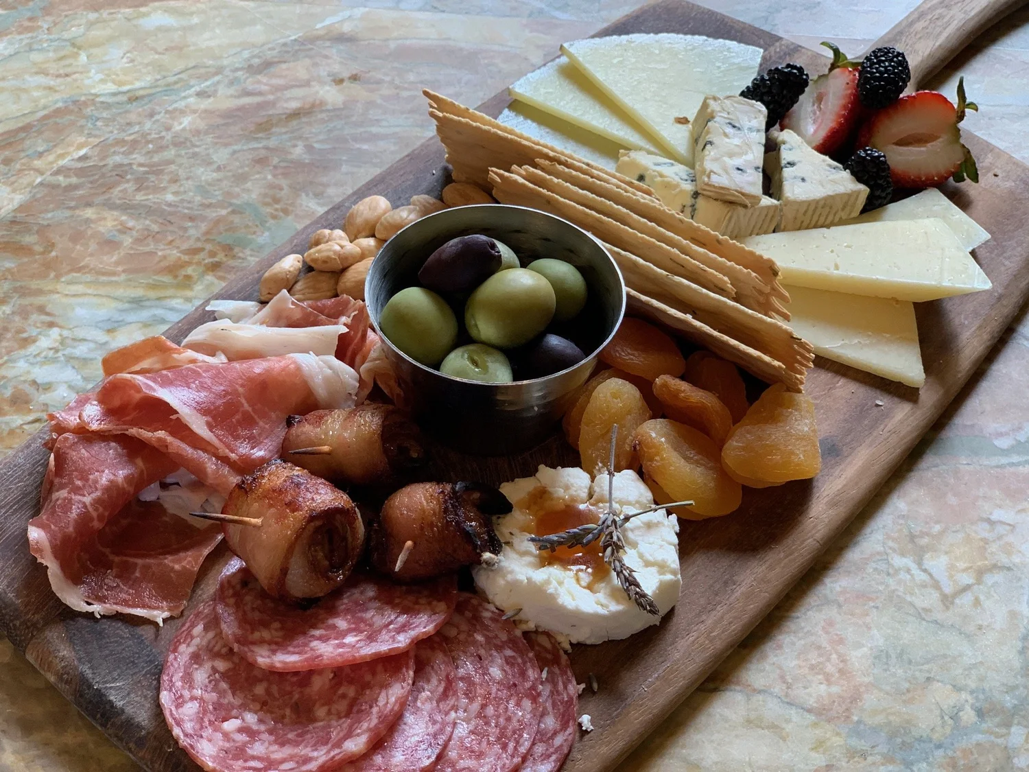Siren Song Winery food and wine pairing Lake Chelan