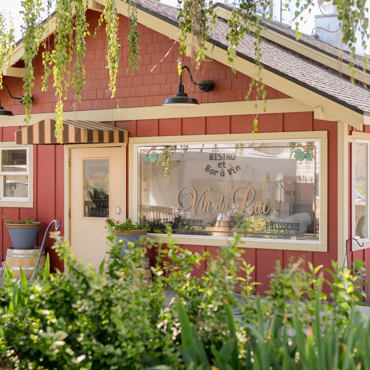 Vin Du Lac Winery farm-to-table bistro dining Lake Chelan